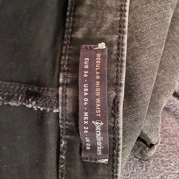 Jeans - Picture 3 of 3